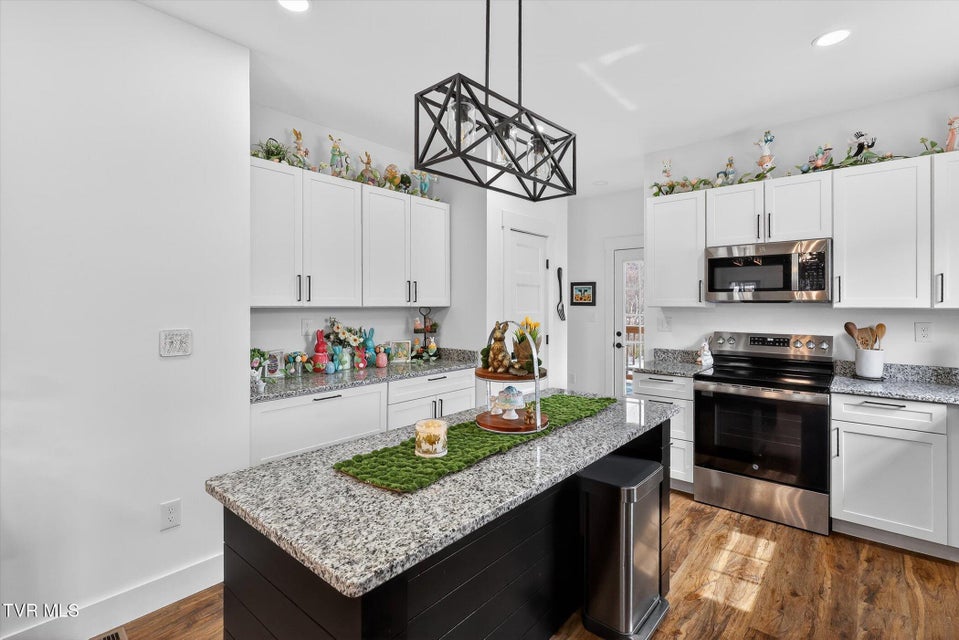 Photo #12: 1610 Millard Street