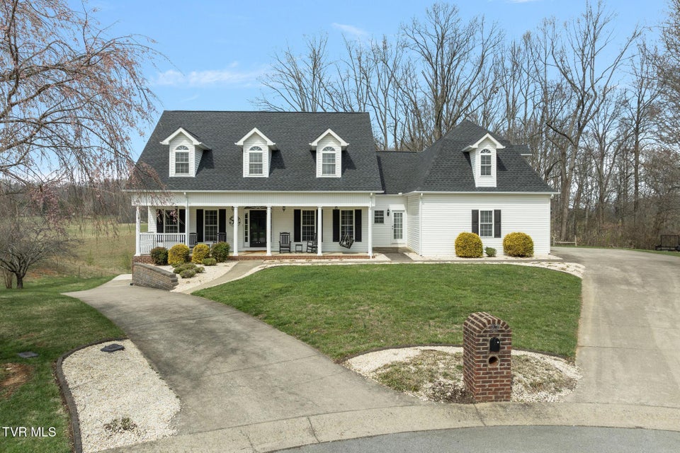 Photo #2: 31 Hickory Point