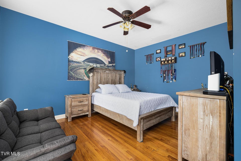 Photo #8: 31 Hickory Point