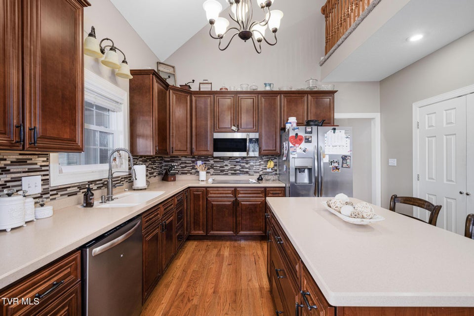 Photo #15: 31 Hickory Point