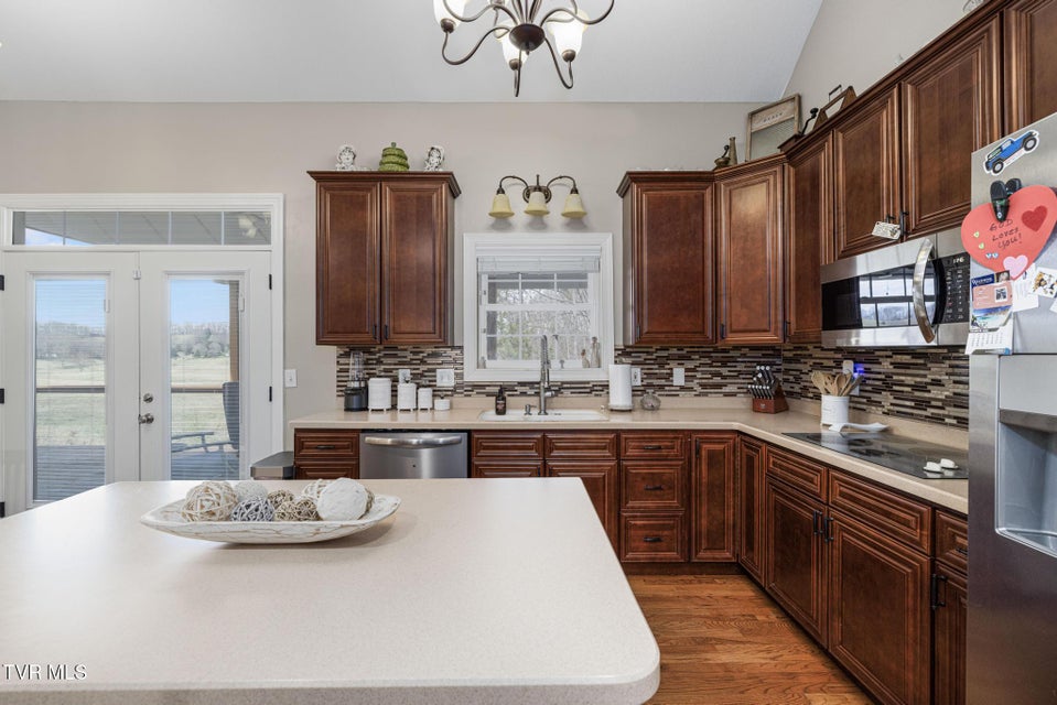 Photo #16: 31 Hickory Point