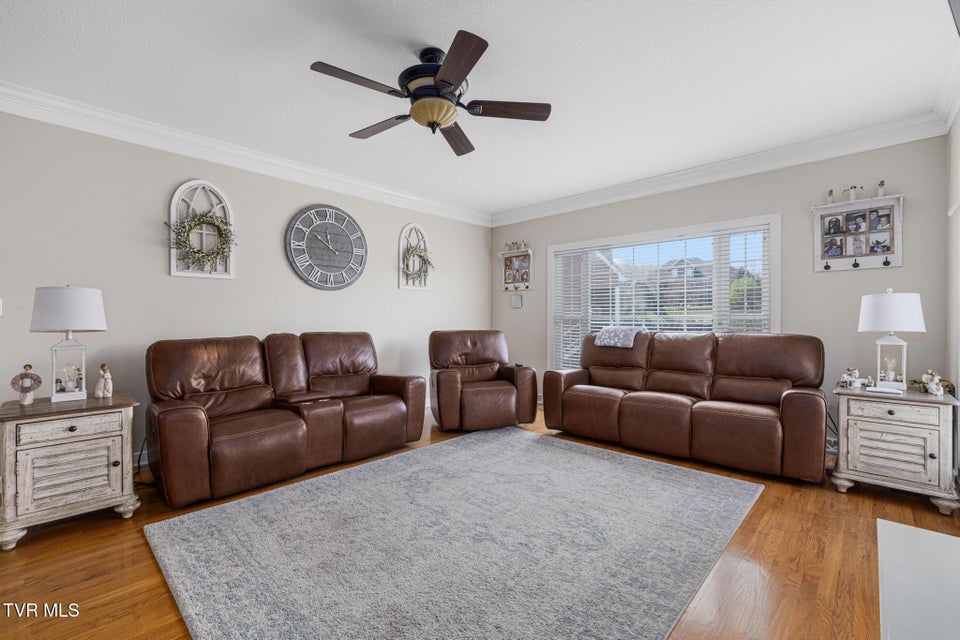 Photo #20: 31 Hickory Point