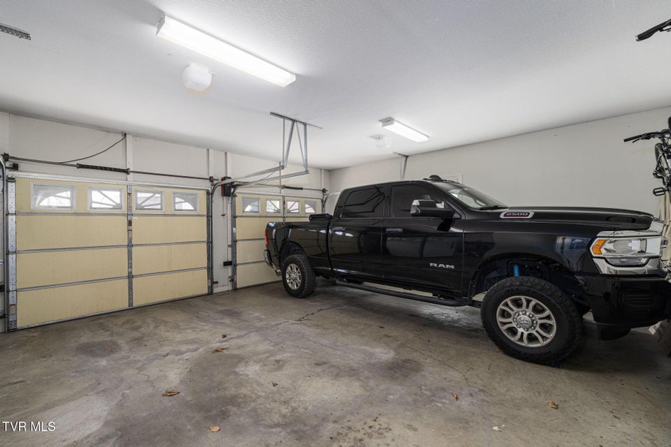 Photo #27: 31 Hickory Point