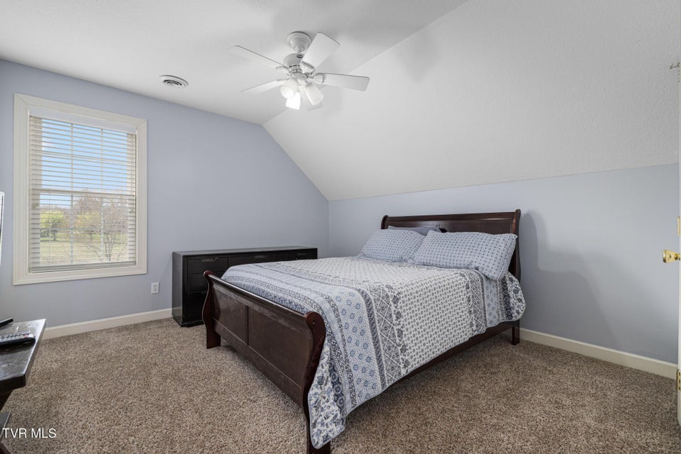 Photo #34: 31 Hickory Point