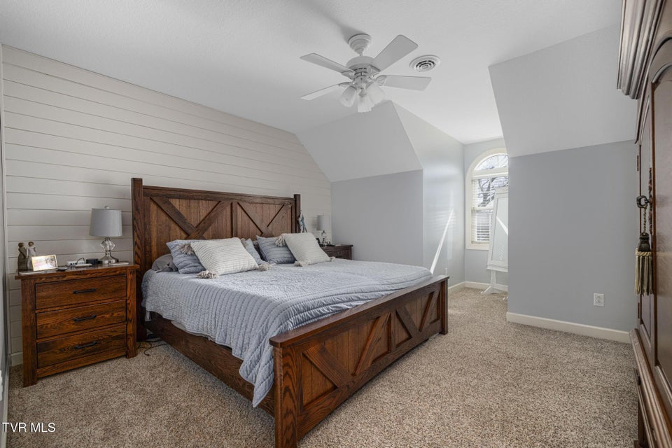 Photo #36: 31 Hickory Point