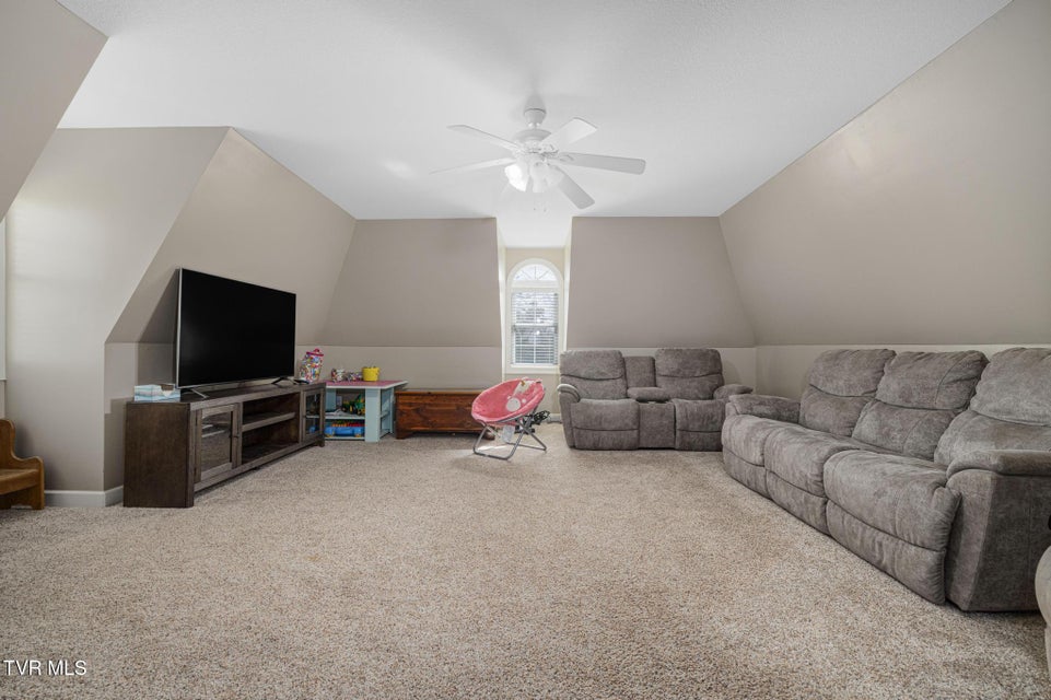 Photo #38: 31 Hickory Point