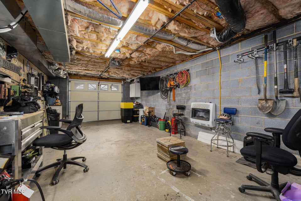 Photo #49: 31 Hickory Point