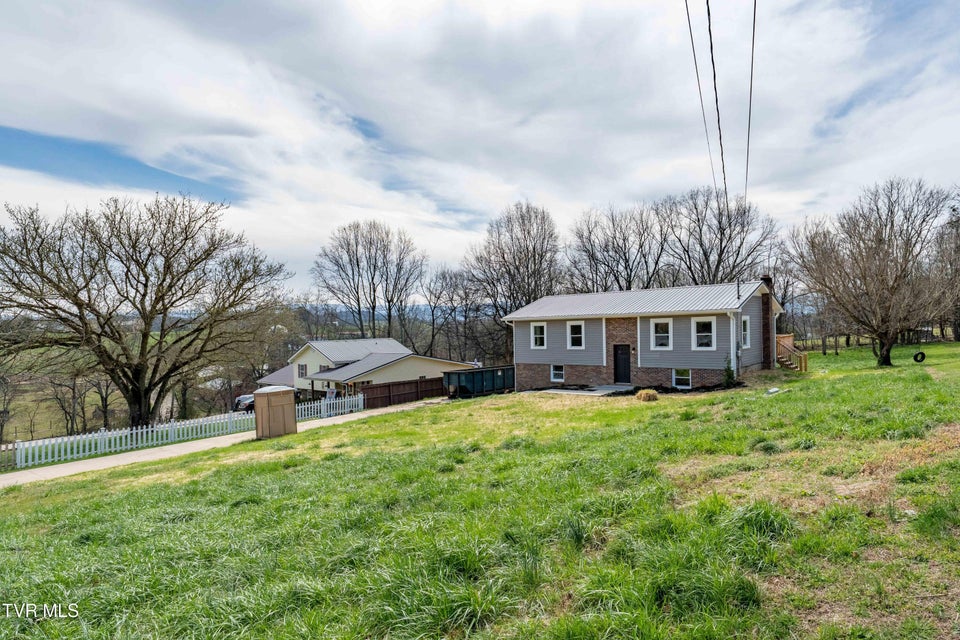 Photo #7: 226 Dorothy Circle