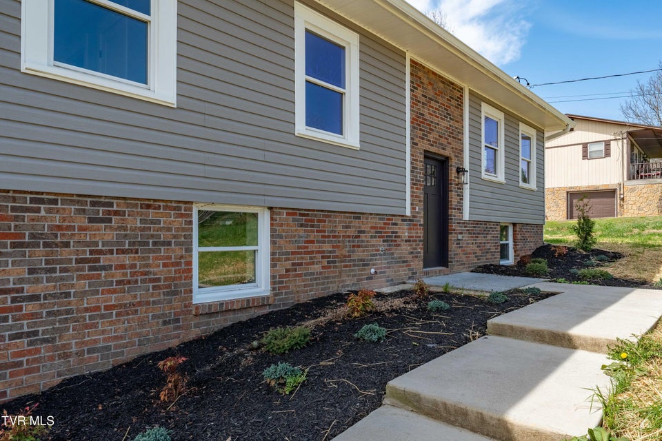 Photo #8: 226 Dorothy Circle