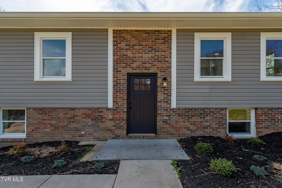 Photo #9: 226 Dorothy Circle