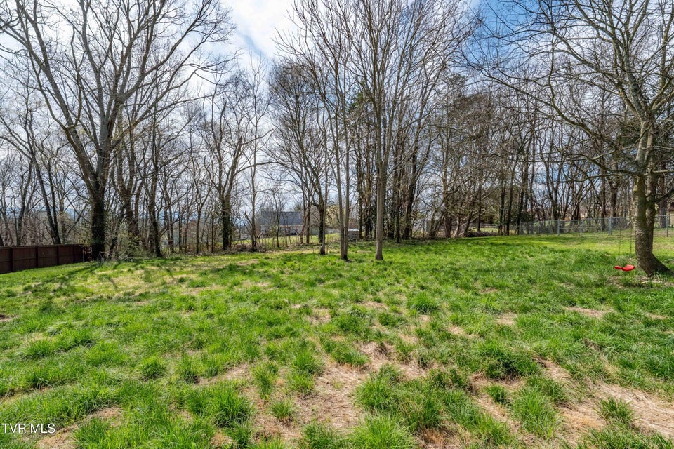 Photo #17: 226 Dorothy Circle