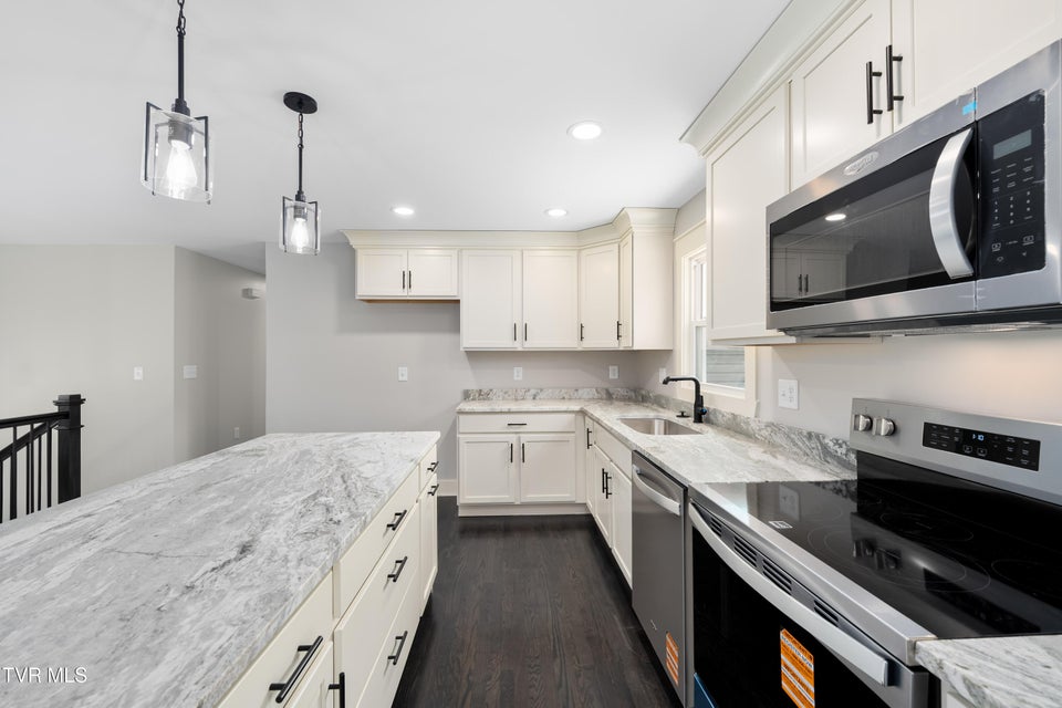 Photo #39: 226 Dorothy Circle