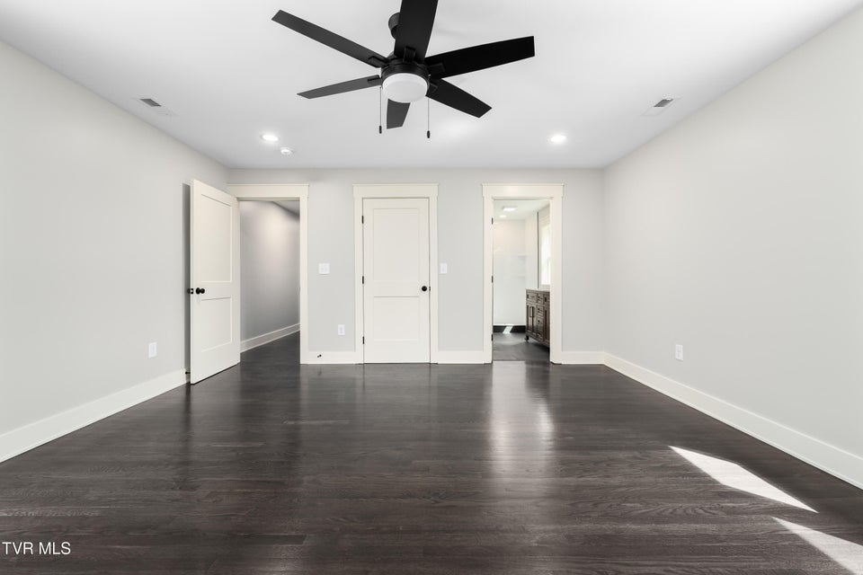 Photo #47: 226 Dorothy Circle