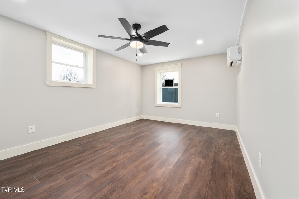 Photo #53: 226 Dorothy Circle