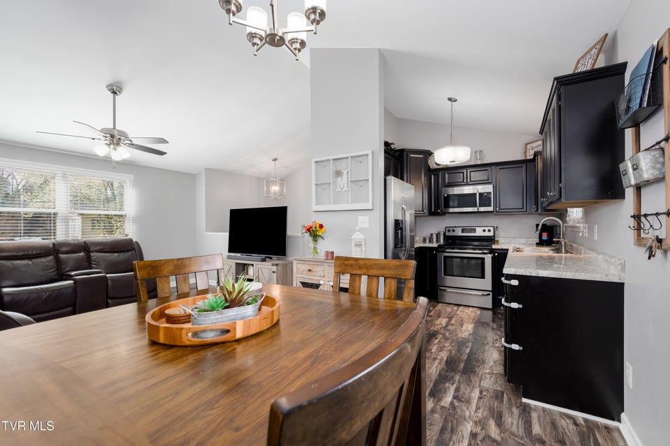 Photo #28: 283 Ridgeview Drive