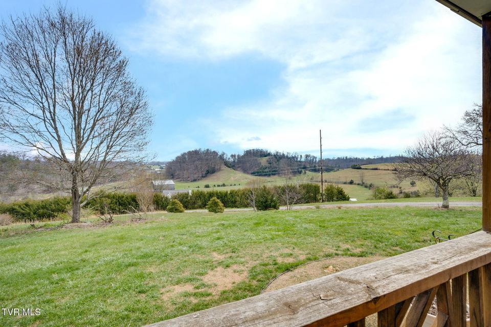 Photo #3: 7185 Snapps Ferry Road