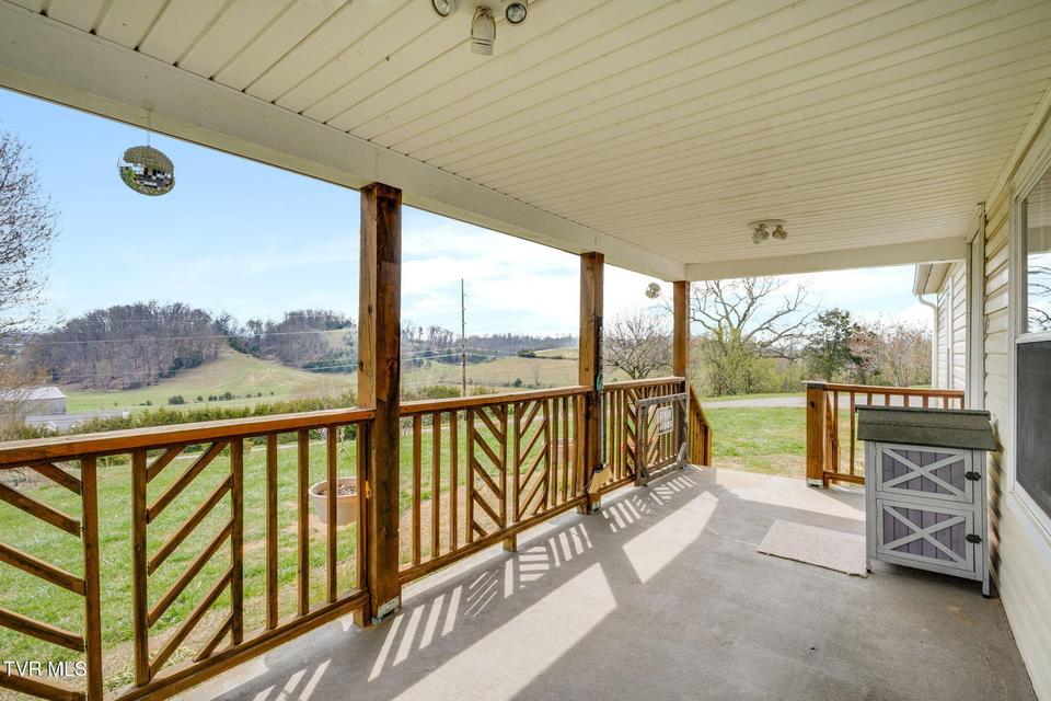 Photo #2: 7185 Snapps Ferry Road