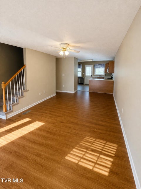 Photo #5: 660 Beaverview Drive