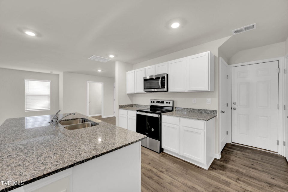 Photo #3: 17 Morsel Court 