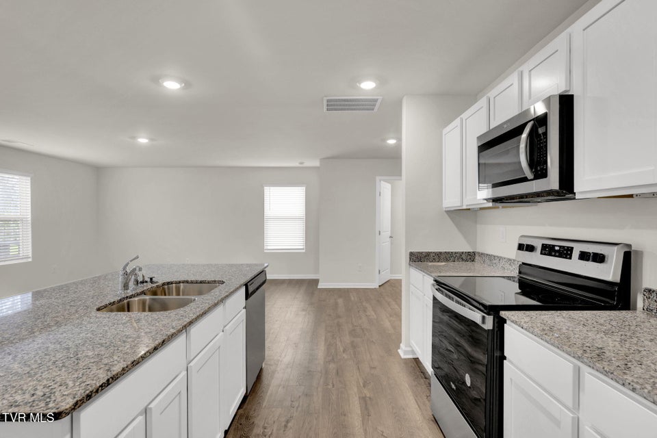 Photo #4: 17 Morsel Court 