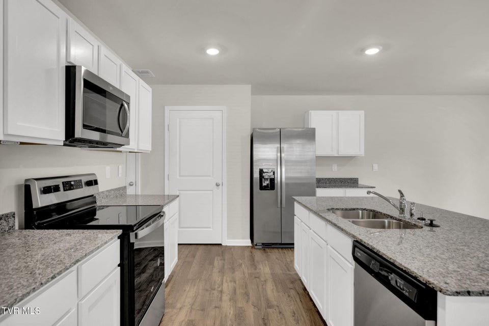 Photo #6: 17 Morsel Court 