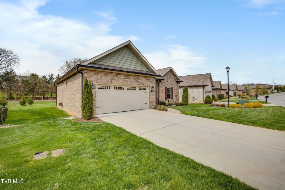 Photo #2: 96 Ripple Falls Private Falls