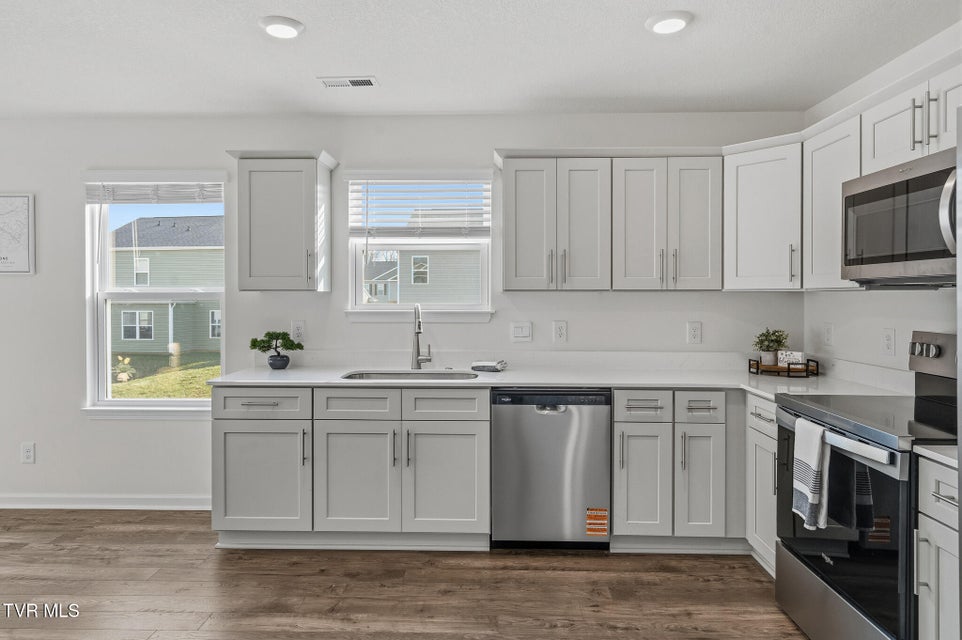 Photo #6: 1113 Aspen Terrace