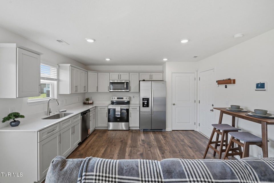 Photo #8: 1113 Aspen Terrace