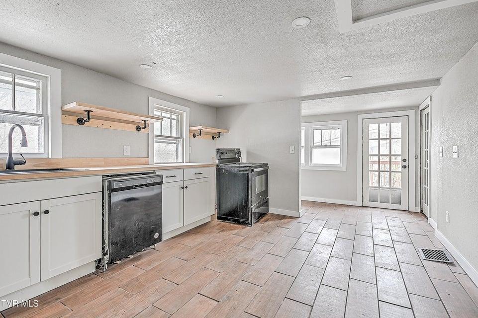 Photo #14: 1570 Granby Road