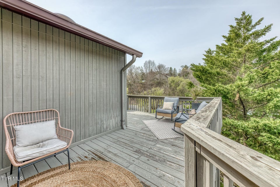 Photo #28: 222 Willowbend Court