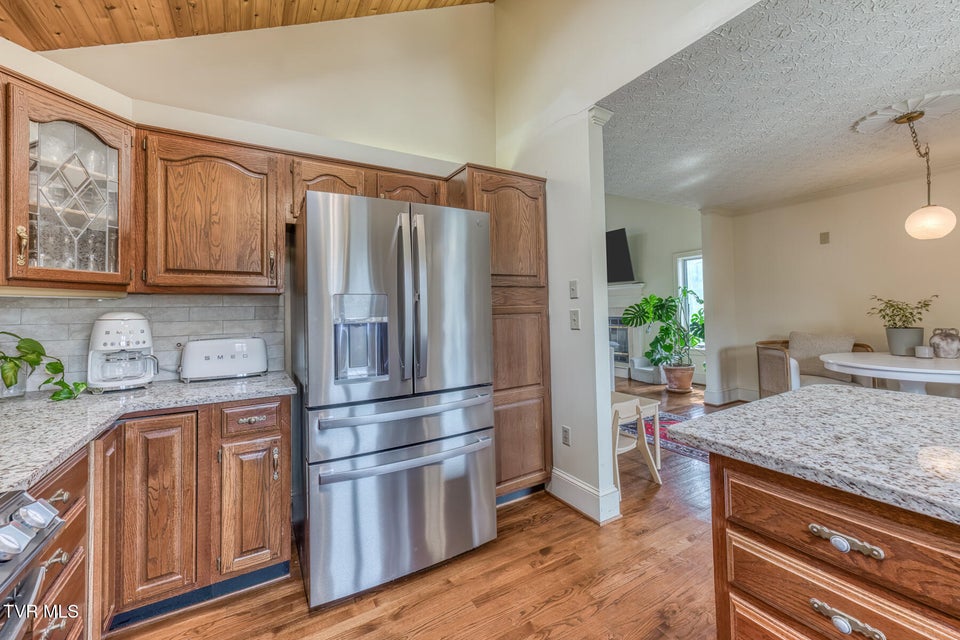 Photo #14: 222 Willowbend Court