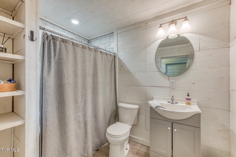 Photo #49: 222 Willowbend Court