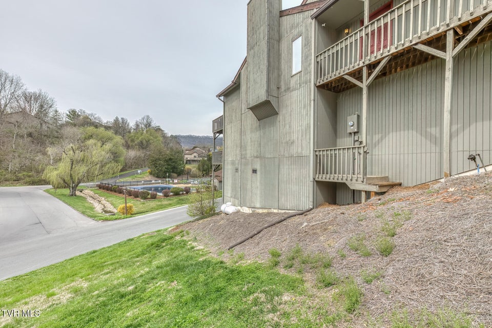 Photo #57: 222 Willowbend Court