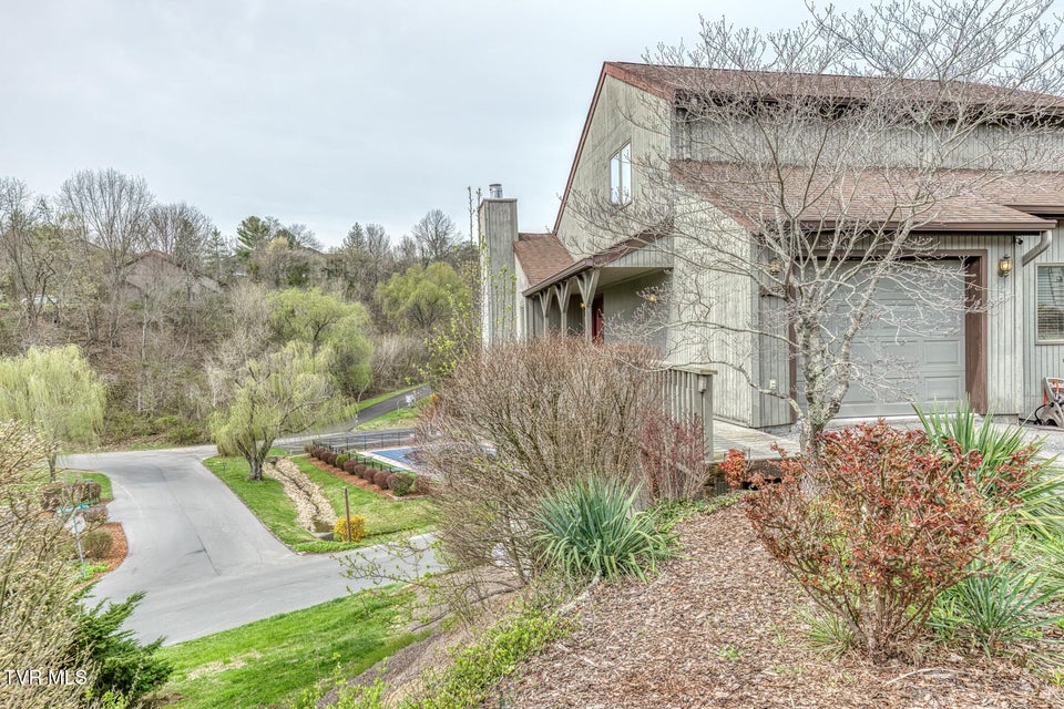 Photo #56: 222 Willowbend Court