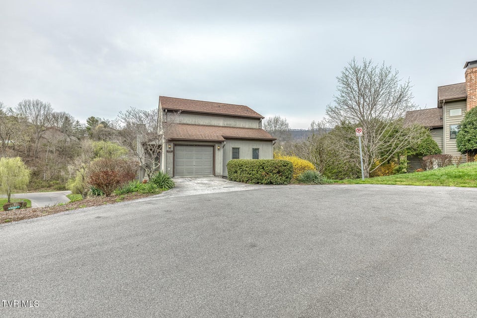 Photo #55: 222 Willowbend Court