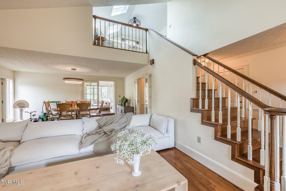 Photo #6: 222 Willowbend Court