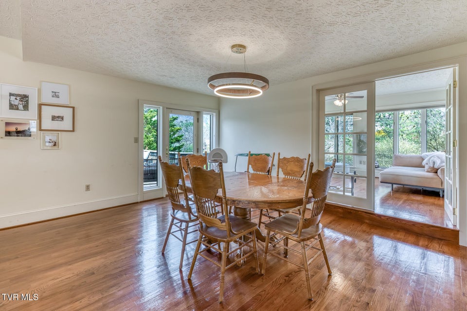 Photo #18: 222 Willowbend Court