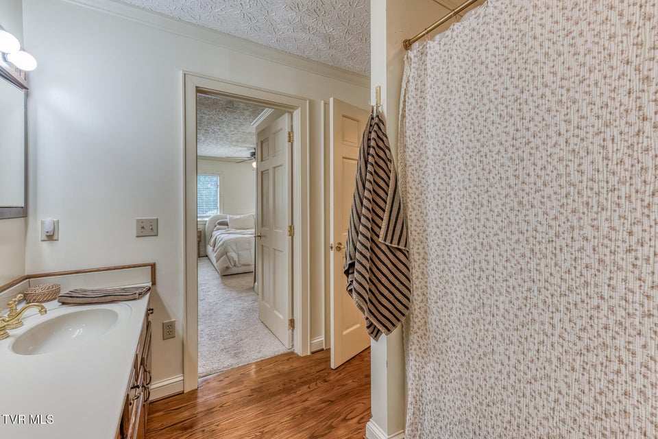 Photo #24: 222 Willowbend Court