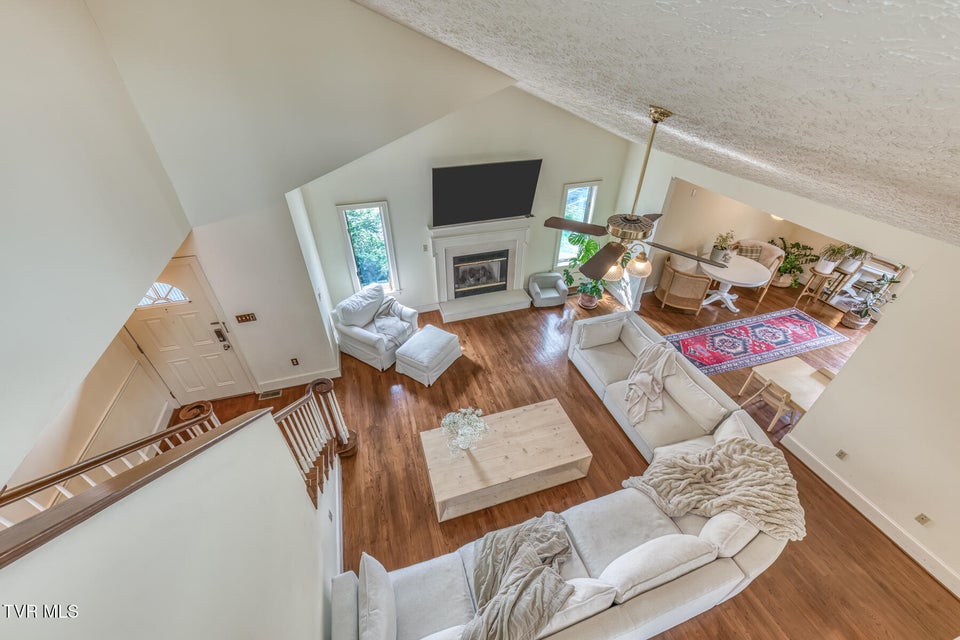 Photo #34: 222 Willowbend Court