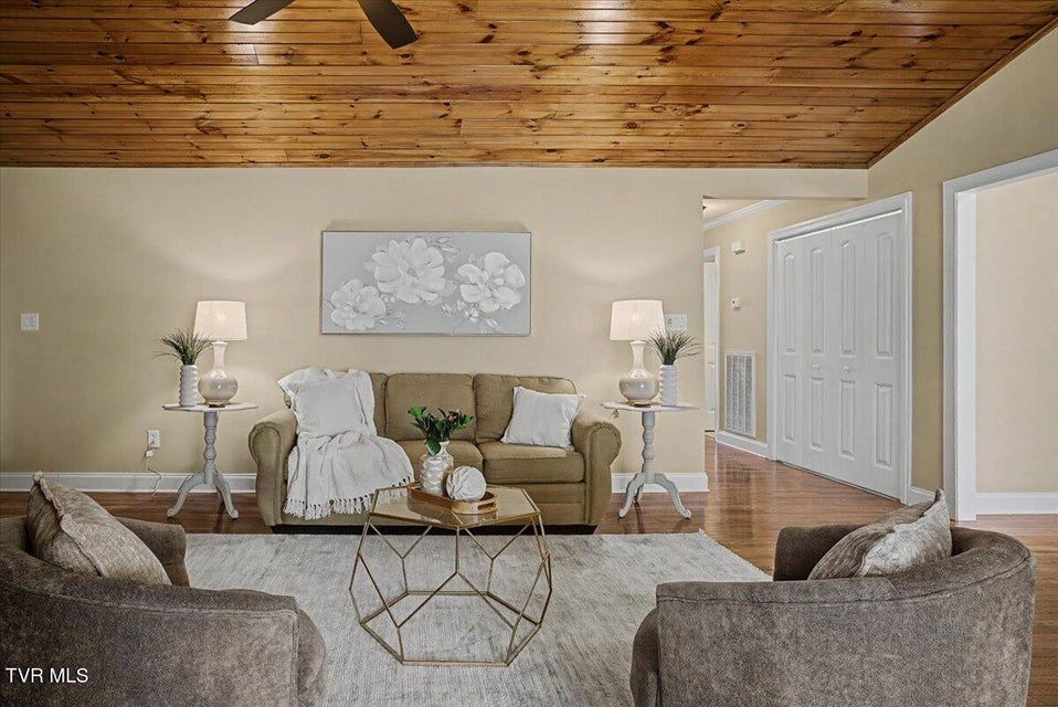 Photo #8: 34 Bridgewater Court