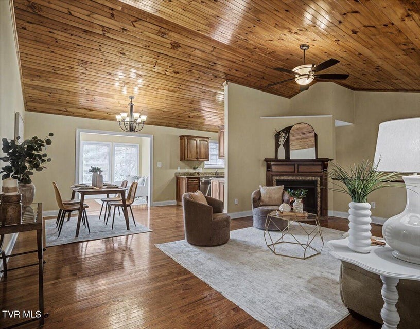 Photo #9: 34 Bridgewater Court