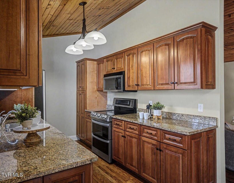 Photo #17: 34 Bridgewater Court