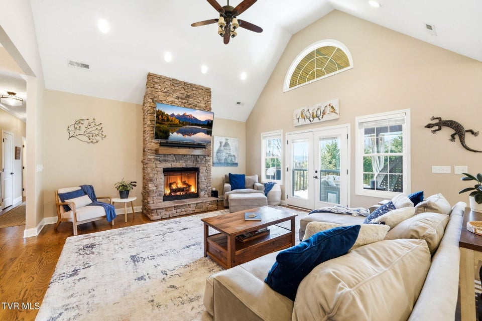 Photo #9: 425 Settlers Way