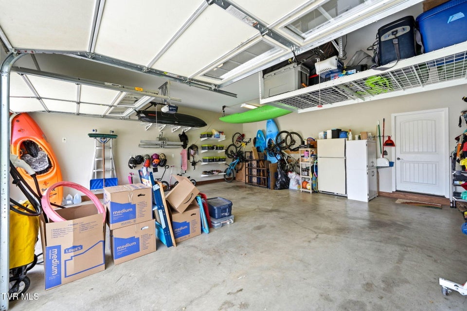 Photo #40: 425 Settlers Way