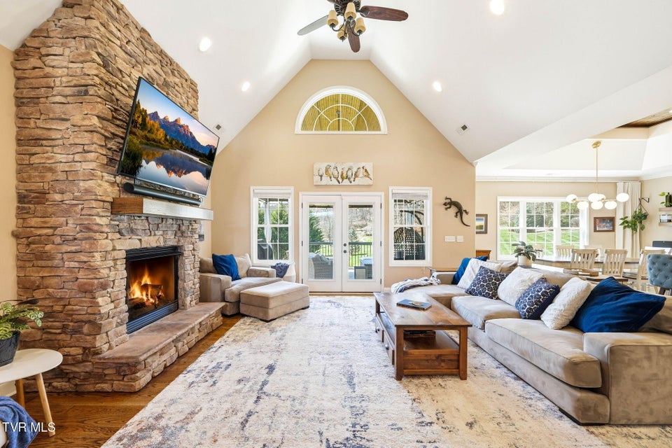 Photo #7: 425 Settlers Way