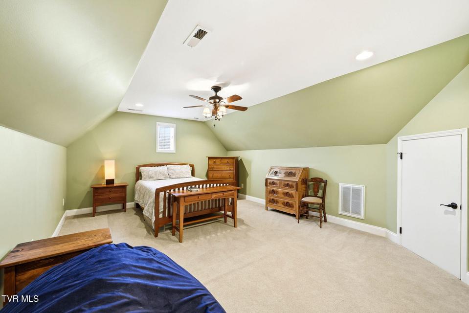 Photo #36: 425 Settlers Way