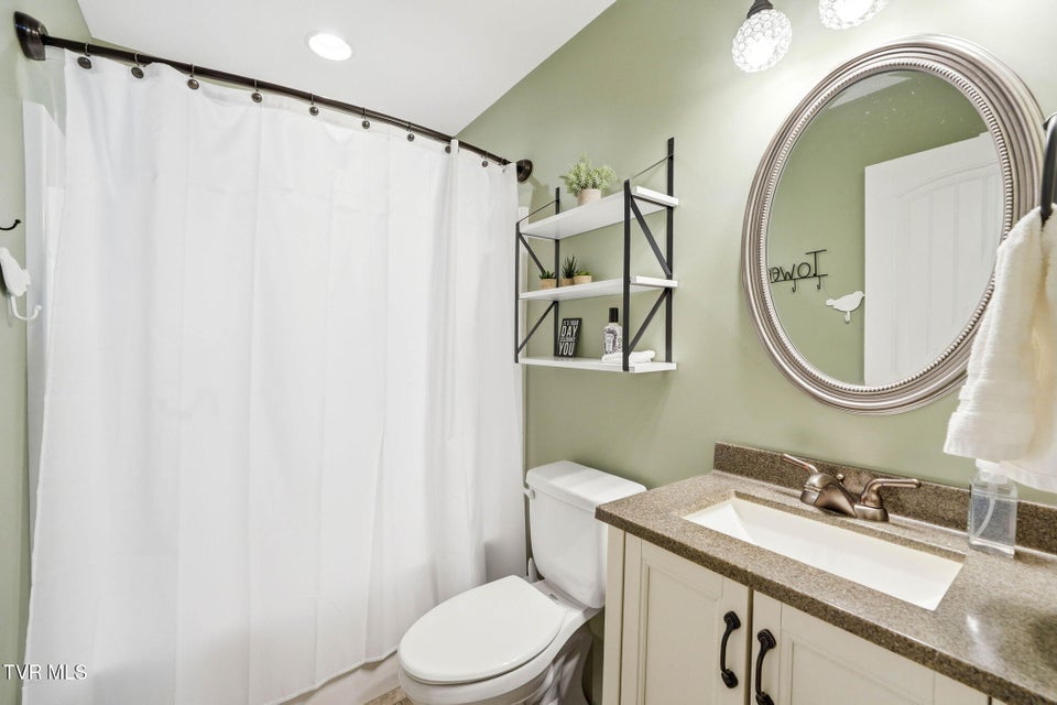 Photo #39: 425 Settlers Way