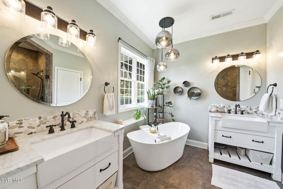 Photo #23: 425 Settlers Way