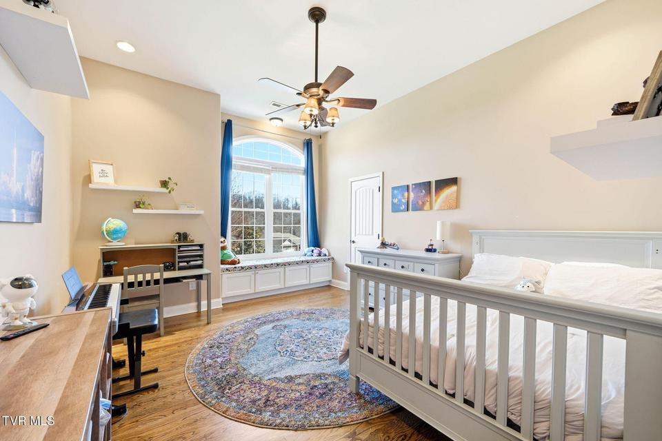 Photo #32: 425 Settlers Way