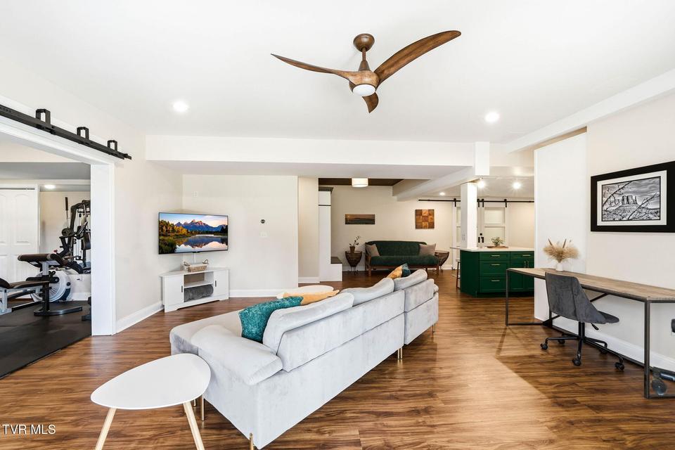 Photo #57: 425 Settlers Way